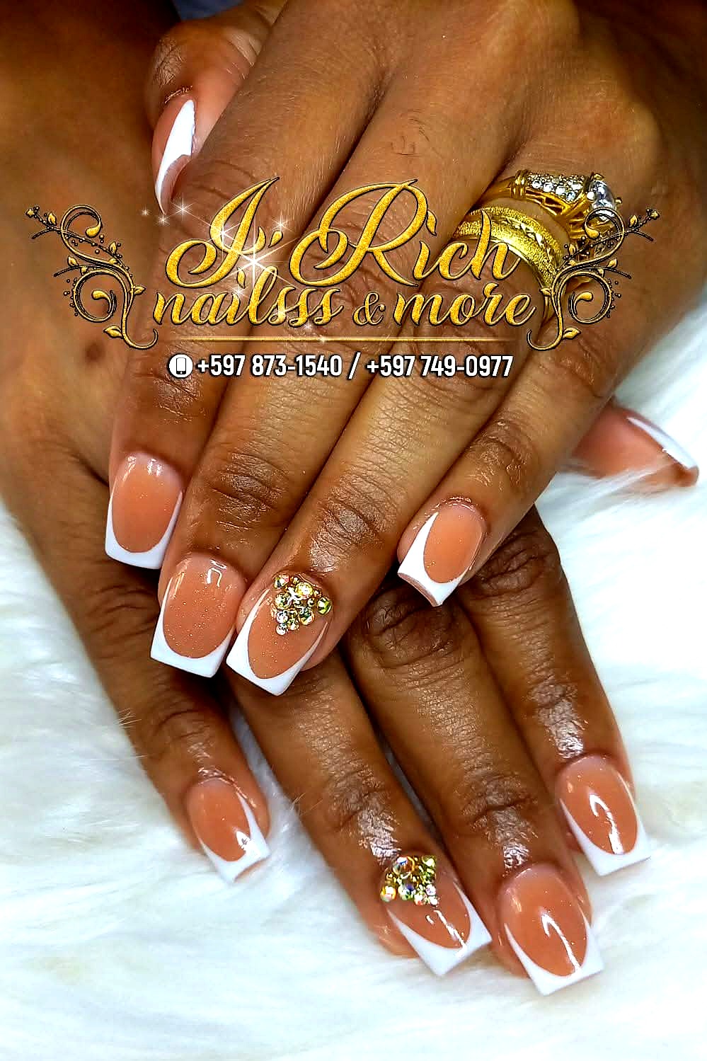 White French nagels