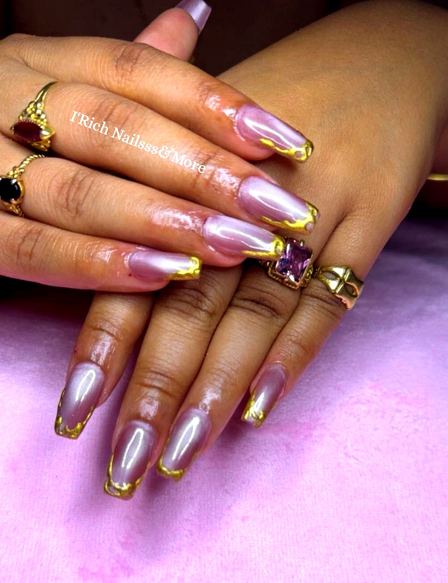 Chrome en gouden nagels