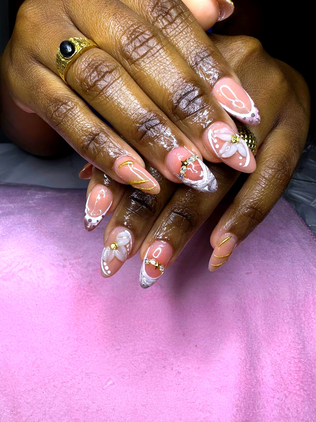 Marble nail art